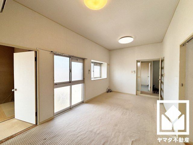 自然光を取り込む、開放感あふれる暮らし。隅々まで光が降り注ぎ、明るく心地の良い空間。