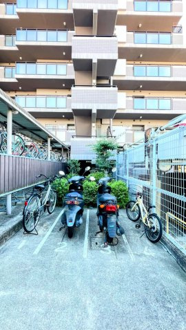バイク置き場
