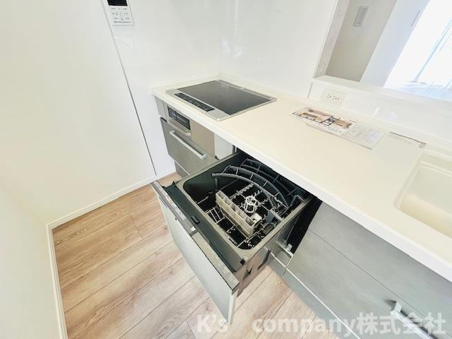 食器洗い乾燥機付きで家事の時短に役立ちます◇