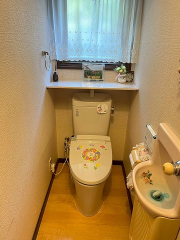 コンパクトで使いやすいトイレです