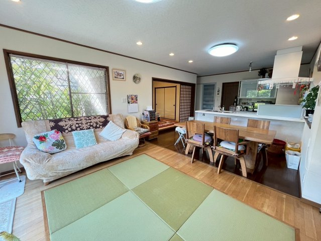 たっぷりの陽光と心地よい風が舞い込む住まい