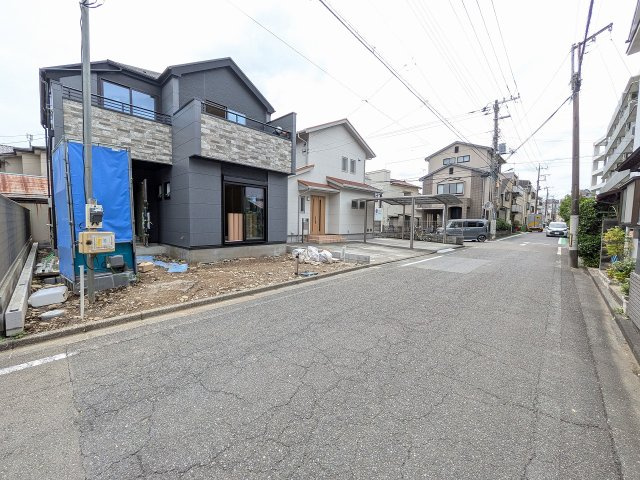 ～西側5.2ｍ道路に面しています～