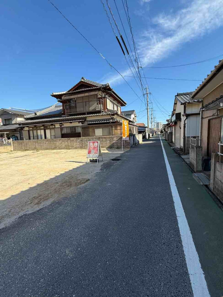 【浅川日の峯二丁目（3期）の前面道路含む現地写真】
