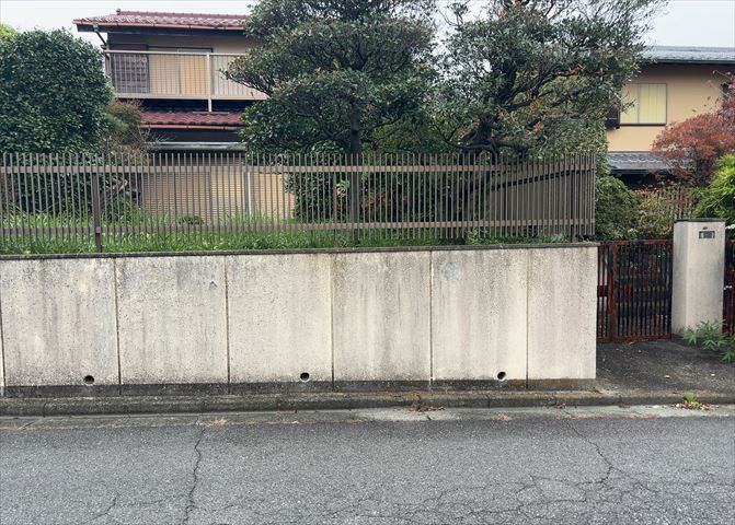家を建てる前提で土地を探している場合、地盤の丈夫さは譲れない条件の一つです。地盤が脆弱だと追加工事が必要となります。また、過去に地盤沈下や液状化現象を起こした土地は、できるだけ避けた方がいいでしょう。