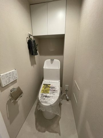※設置されている家具・小物・照明はディスプレイ用です。家具・照明付き販売ではございません。