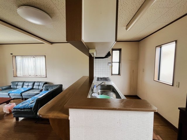 行田市長野5丁目　中古戸建　キッチン？　キッチンにはカウンタースペースもございます。