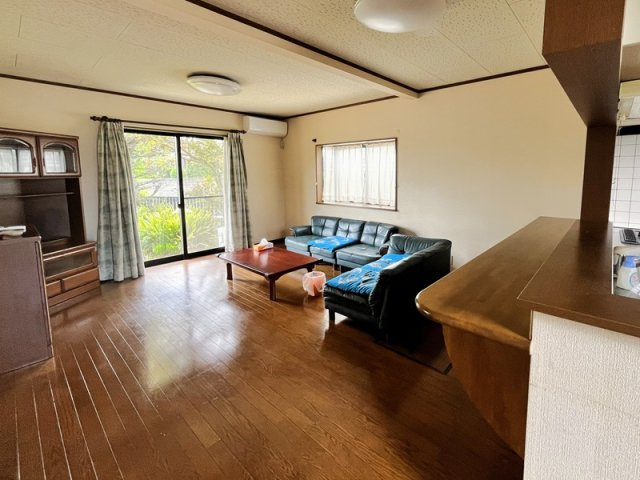 行田市長野5丁目　中古戸建　LDK？　南むきの日当たりの良いリビングとなっております。