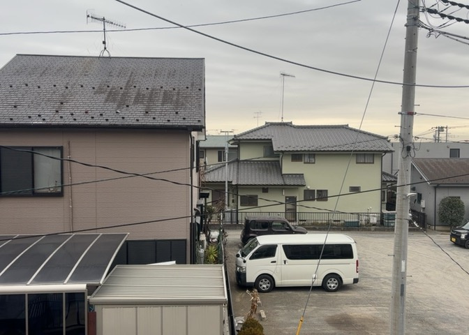 眺望を気にして物件を探す場合、前面に建物が建っていないか現地で確認しましょう！前面に建物があると景色はもちろん、日当たりや風通しにも影響が出てきます。住んだ時のことを想像しながら現地見学をしましょう。
