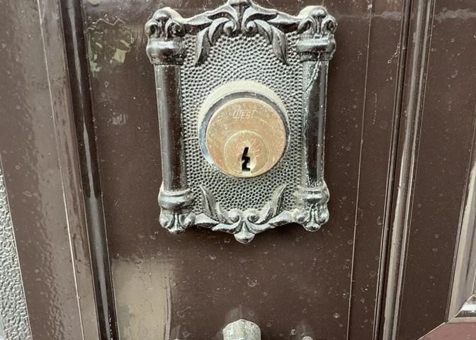 当然のことではありますが、オートロックやセンサーライト、ホームセキュリティーなどの防犯設備があれば、小さいお子様がいるご家庭も安心ですよね！まず物件購入の際は、防犯設備もチェックするようにしましょう。