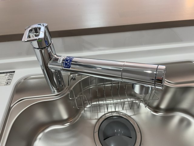 【新品】綺麗な水で健康的に！カートリッジ式浄水器付きです！