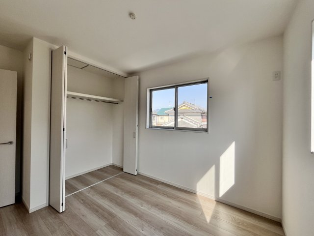 どのお部屋もクローゼットあり！
