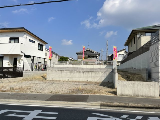 外観：327002975381