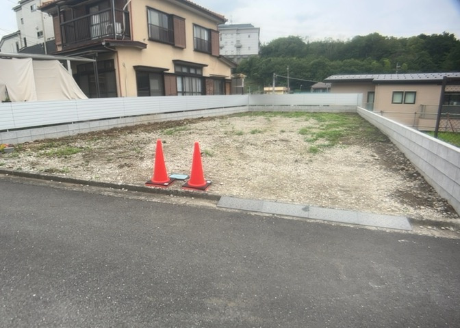 物件の詳細については、現地を見てわかること以外に、役所や法務局などで調べないとわからないことがあります。そのため、現地に行く場合は、もしこの物件を買ったらどのような生活ができるかをイメージしましょう。