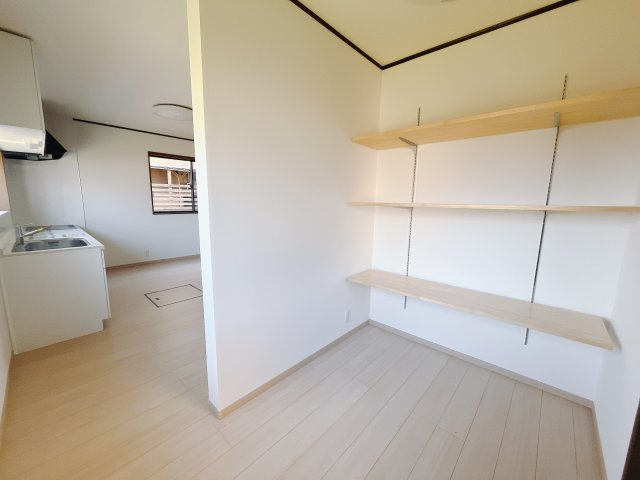 ■キッチン横パントリー