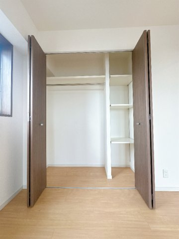 南側洋室/6帖/クローゼット付き