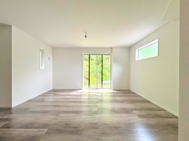 ◆家族で食卓を囲むダイニングスペースと、ソファでゆったりくつろぐリビングスペースがしっかり区切られているので家具の配置や用途を使いわけしやすいです。