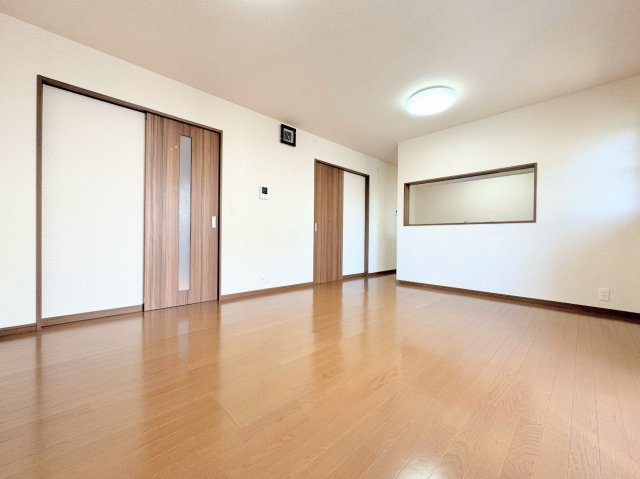 ◆リビングは一日中太陽の光が射し込みます。家族が集まる空間は、自然と笑顔が溢れます！