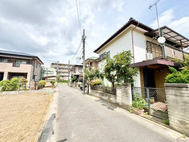 敷地約36坪・理想の住まいを自由にプランニングできます。建築条件なしのため、お好きなハウスメーカーで建築可能です。