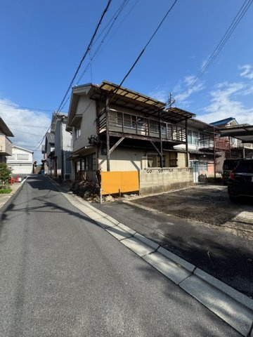 ◆自然豊かな環境♪　◆吉野川すぐ♪　吉野川祭りでは夜店が出たり花火で夏の夜空が彩られます♪
