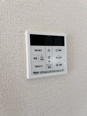 【第19渋川金井　新築住宅　1号棟の発電・温水設備】