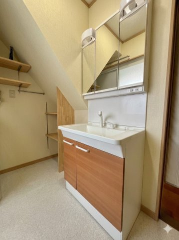【AIイメージ】荷物が無いとこのような洗面台です