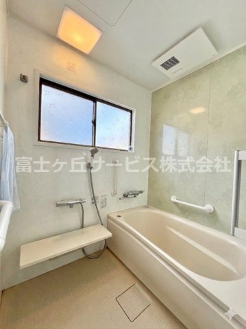 日々の疲れを癒すお風呂付です