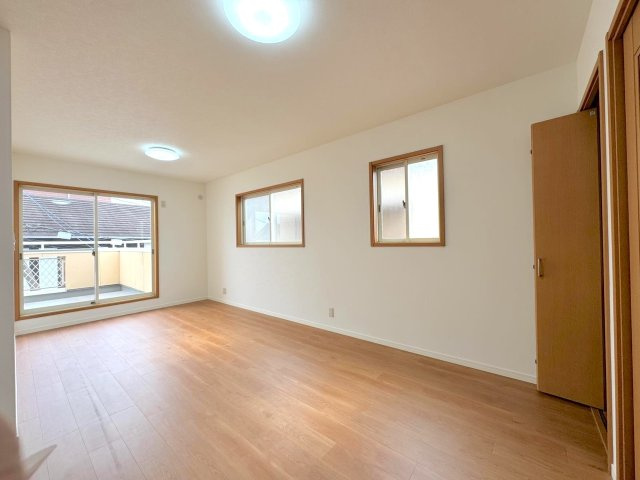 寝室　10.8帖