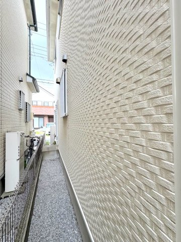 勝手口の外