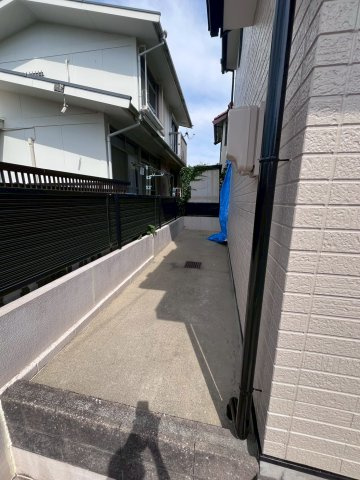 玄関横(北側)