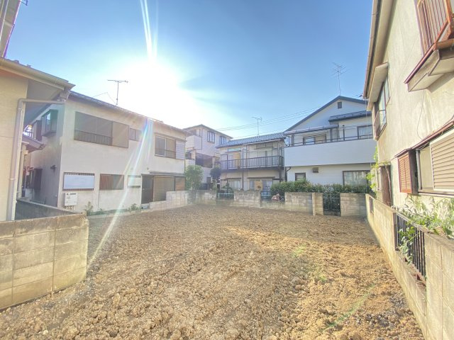 隣地と距離を空けてのお住まい建築が検討できます。　