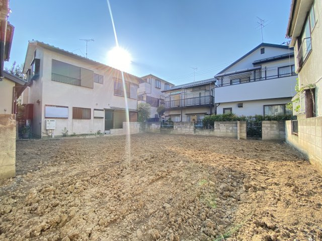 敷地が広いので、建物の配置も検討しやすいです。　