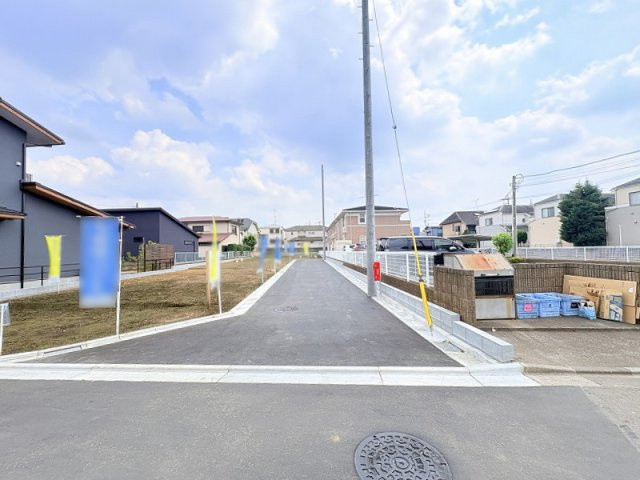 クリニック、市役所、郵便局、銀行なども徒歩10分圏内にあり生活便利な環境です。
