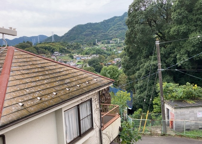 眺望を気にして物件を探す場合、前面に建物が建っていないか現地で確認しましょう！前面に建物があると景色はもちろん、日当たりや風通しにも影響が出てきます。住んだ時のことを想像しながら現地見学をしましょう。