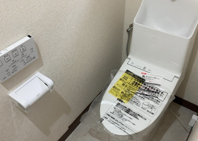 トイレは大きさや形、機能、抗菌性などが異なる多種多彩なタイプが各メーカーから出ています。それぞれに良さがあるため、事前にどういったタイプのトイレがいいのかをご家庭内で決めて、内見に行くといいでしょう。