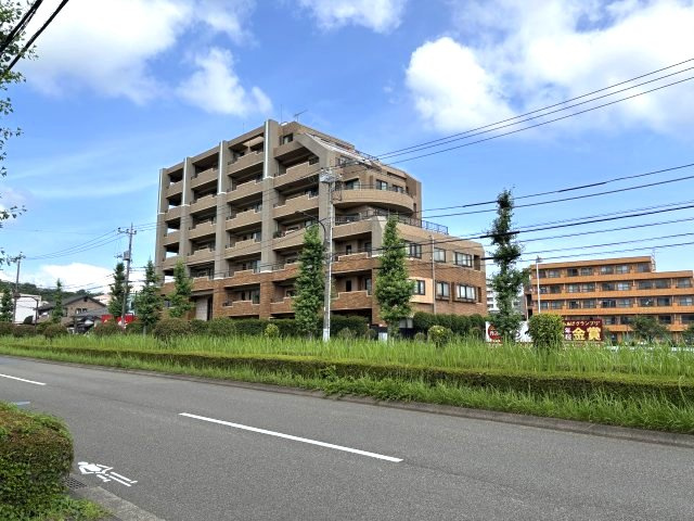 南側道路で陽当たり良好です
