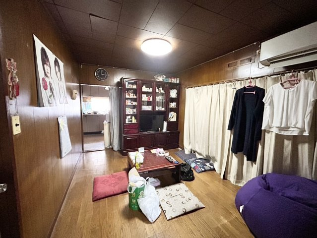 L型アイランドタイプは、キッチンからダイニングにもリビングにも目が行き届くので、とても使いやすい配置です。L字型独立タイプは、キッチンを独立させてるためLDKというよりもLDといった様なイメージです。