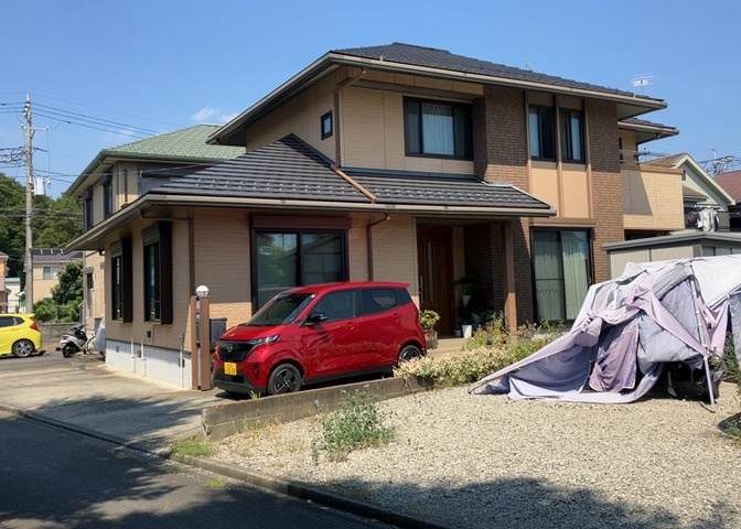 隣家の土地はどうなっているのか、生活利便施設が近くにあるのか、学校まで近いかなど、お客様のライフスタイルにあわせたイメージが重要です。また、近くにあると困る施設が近くにないかも確認するといいでしょう。