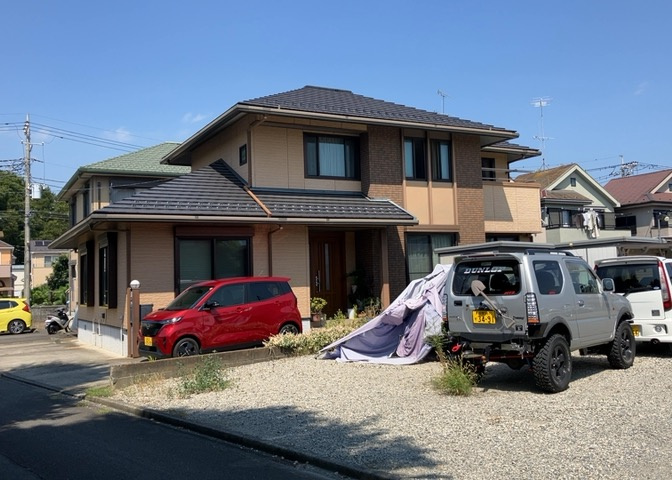 東側道路の場合は居室を南向きに設計しやすいため、朝日が入りやすいというメリットがあります。一方、西側道路も東側同様に居室を南向きに設計しやすいのですが、住宅地だと朝日が入りにくいという弱点があります。