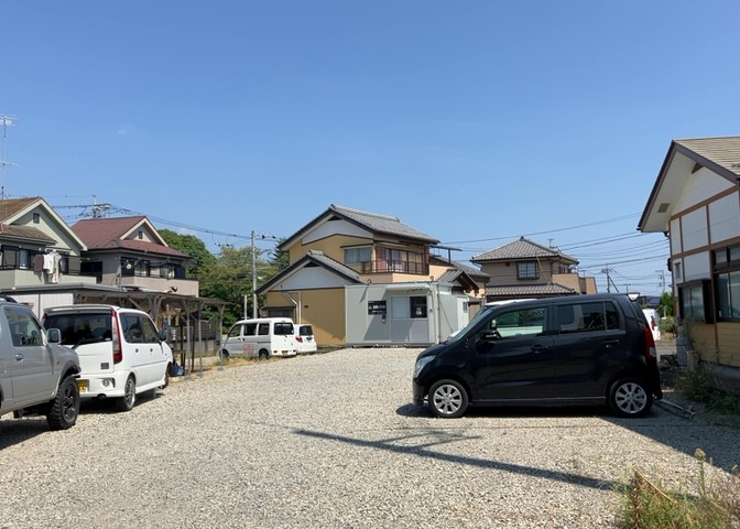 桜や紅葉の名所に出かける人は多いと思いますが、家にいながら季節の移ろいを感じる生活を送りませんか？リビングや窓から見える景色が生活を彩るワンポイントに！現地から見える景色を堪能してみては如何でしょう。