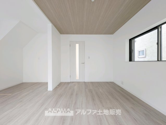 【Gathering　Place】　◆人を招きたくなる◆　友人とのホームパーティーや、ご親族との食事会など、大切な人と過ごす時間をより心地よく演出するリビングです。