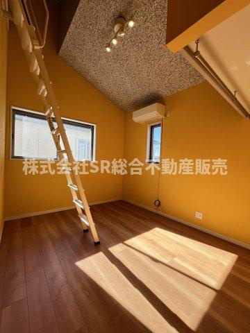 ロフトがあることで天井が高く開放感のあるお部屋です！子供部屋にいかがでしょうか。