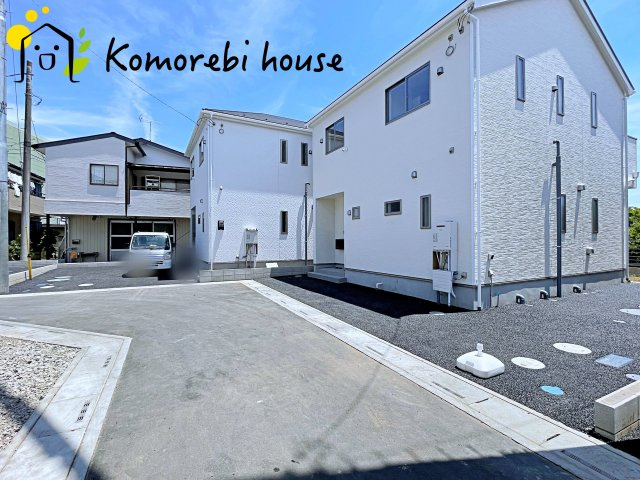 前面道路含む現地写真です