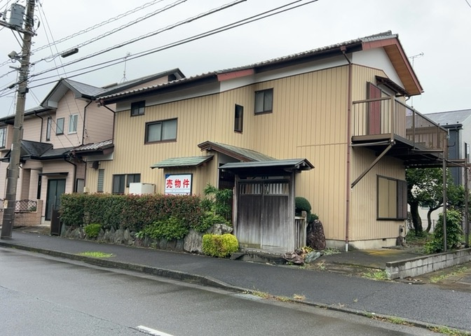 物件の詳細については、現地を見てわかること以外に、役所や法務局などで調べないとわからないことがあります。そのため、現地に行く場合は、もしこの物件を買ったらどのような生活ができるかをイメージしましょう。