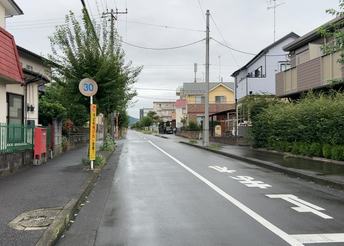 土地の地勢が高台の場合、景色を綺麗にみることができ、景色にこだわってお家探ししている方におすすめです！また平坦地よりも風通しがいいというメリットがあります。デメリットもあるので是非現地でご確認下さい。