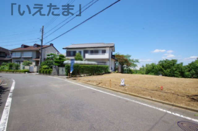 南側公道、道路幅6m、間口約12.3m