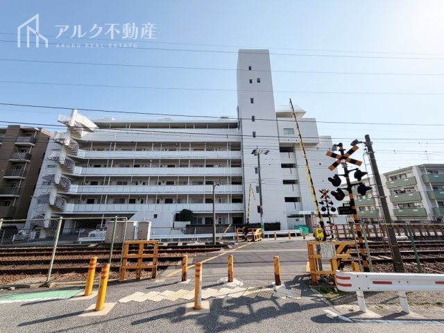 鉄筋コンクリート造地上7階建て