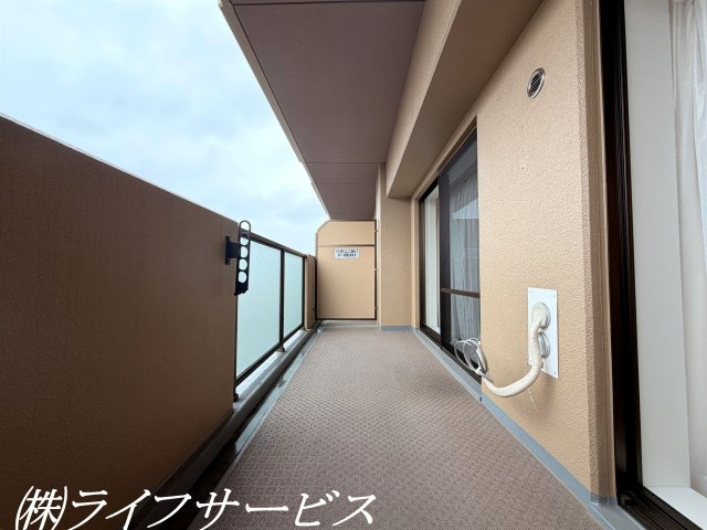 東南向きのバルコニーは陽当り良好！