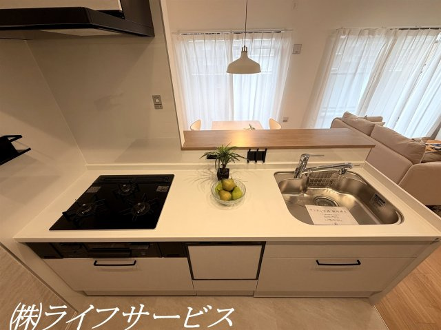 システムキッチン／ビルトイン食洗機、カップボード付のキッチン！
