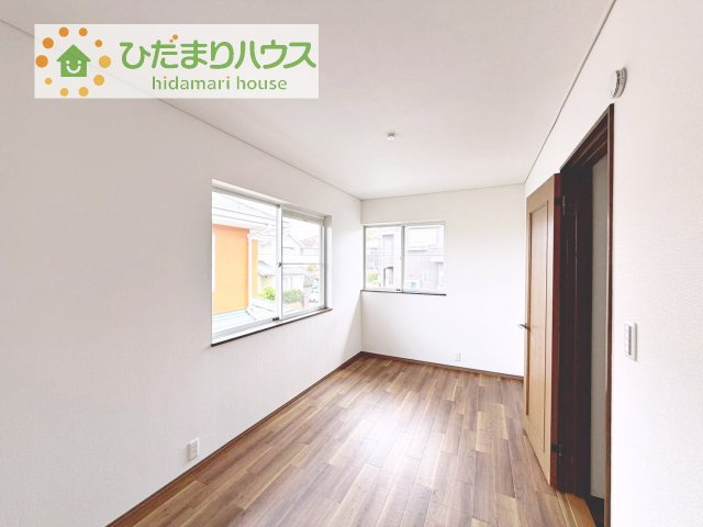 机にベットを置けば子供部屋の完成です！