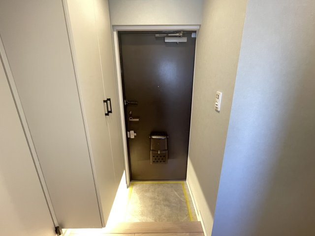 大容量シューズボックスは、家族全員分の靴を収納して、スッキリとした玄関に。　